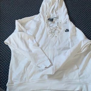 Long sleeve pull over